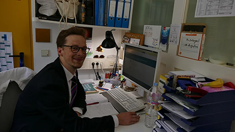 Dr. Theo Meedt